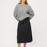 Renata Jet Black