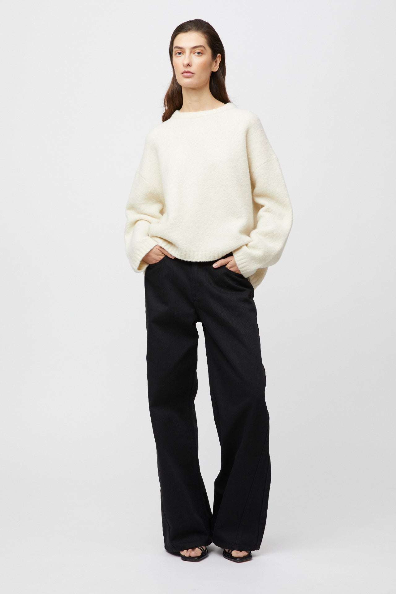 Boucle Cocoon Roundneck Cream – Fall Winter Spring Summer