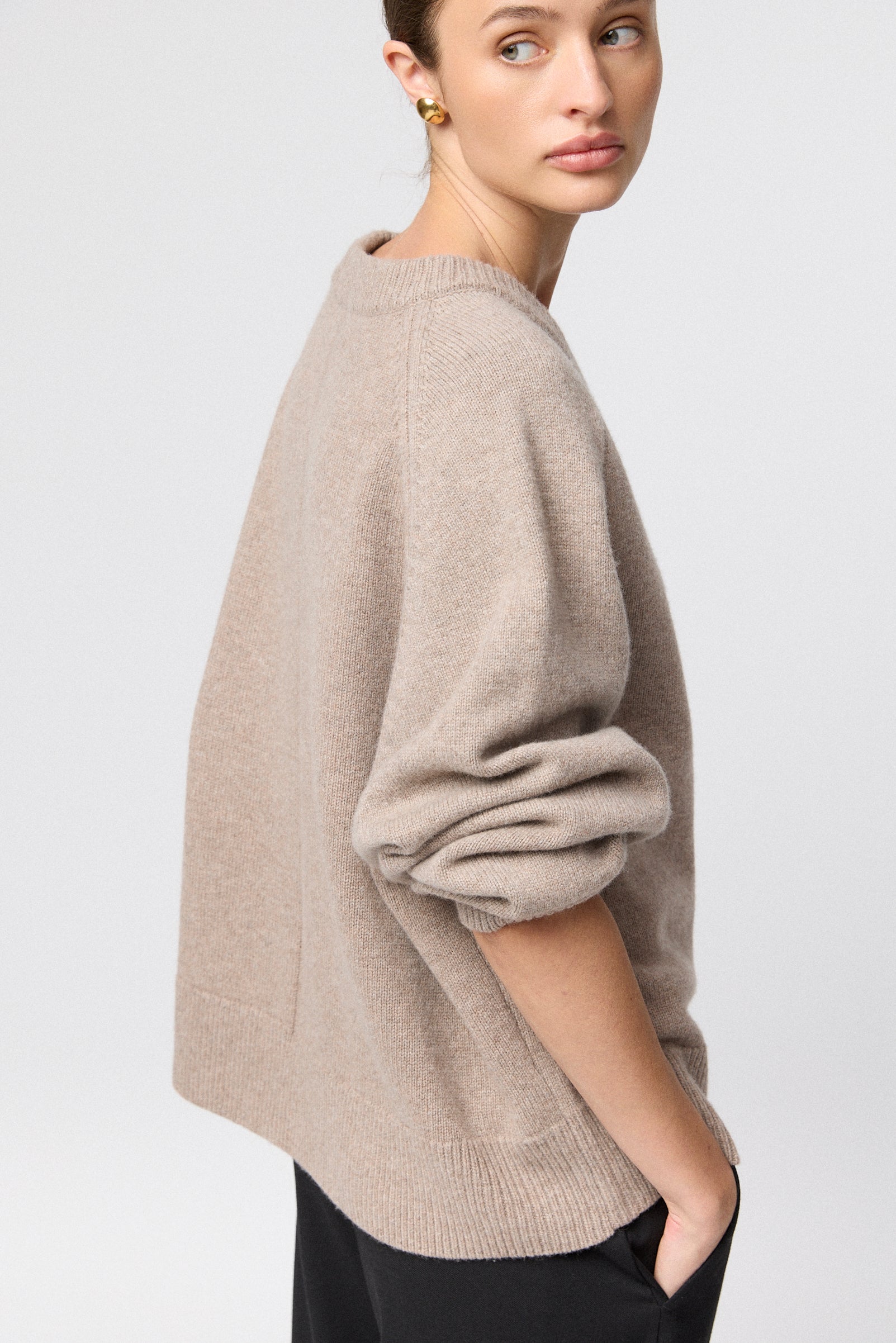 Harbour V-Neck Sweater Wheat