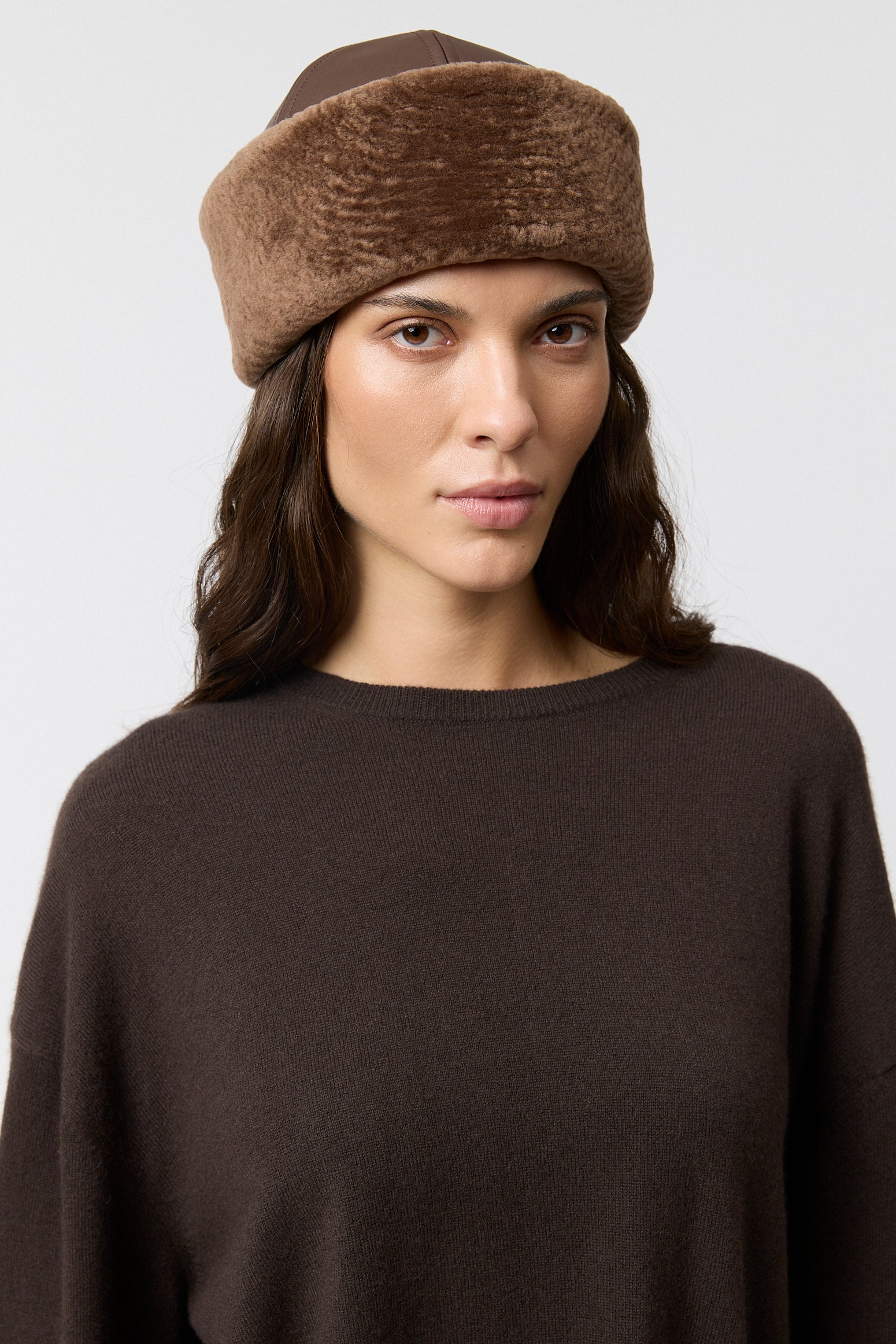 Oslo Shearling Hat Dark Caramel