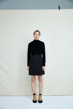 Anne Karin Short Jet Black